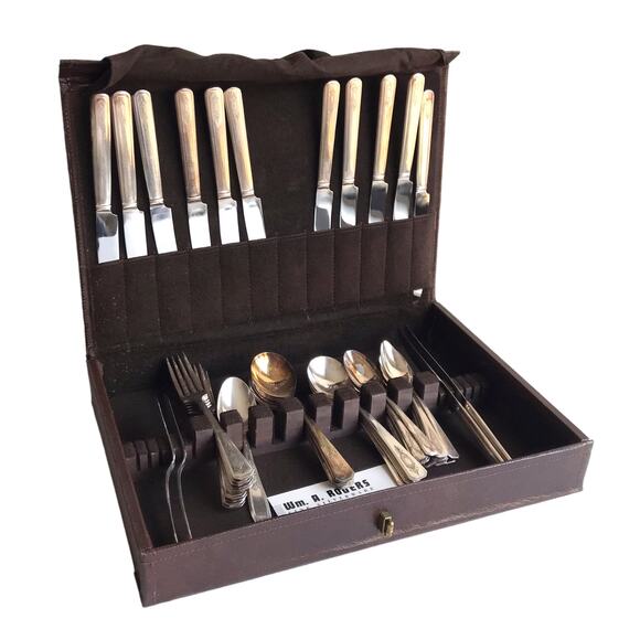 Vintage Wm A Rogers Silverware Set Flatware Estate Storage Chest Case Oneida MCM - Picture 3 of 16